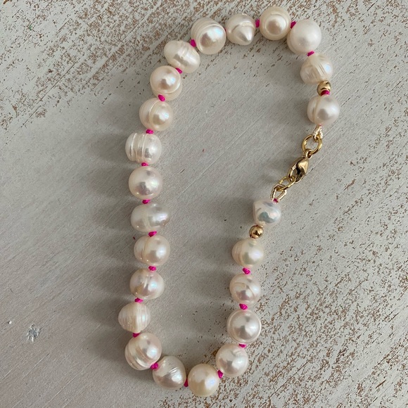 Barbie Pink Knotted Pearl Bracelet - Picture 3 of 9